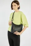 Monnari kabelka na popruhu listonoška malá klasická městská crossbody - černá - 6