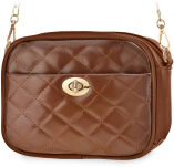 Prošívaná dámská crossbody kabelka na řetízku - hnědá - 4