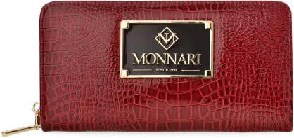 Lakovaná dámská peněženka monnari s logem a reliéfním vzorem kůže - červená